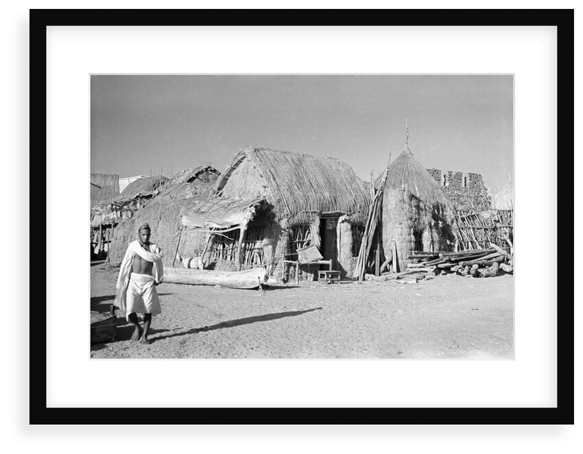 Jizan market with 'ushshah' houses by Alan Villiers