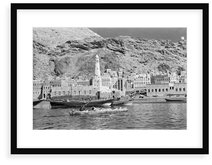 Mukalla waterfront by Alan Villiers