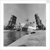 'City of Pretoria' entering dock by unknown