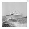 Waterskiers pass the 'Kungsholm' at Acapulco by Marine Photo Service