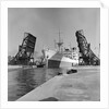 'City of Pretoria' entering dock by unknown