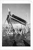 A zarook undertaking repairs on Ma'alla beach by Alan Villiers