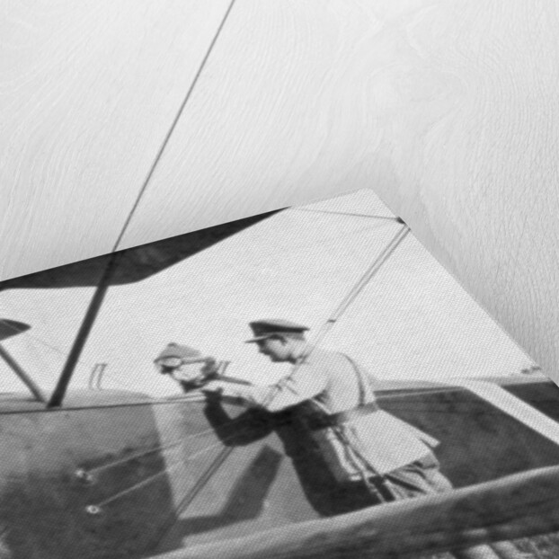 Albert I of Belgium, leaving by plane to visit the lines of the Yser by Anonymous