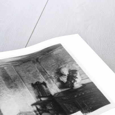 Room in which Shakespeare was born by Anonymous