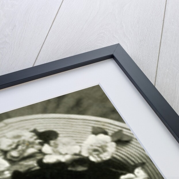 Gladys Huxley, actress by Anonymous