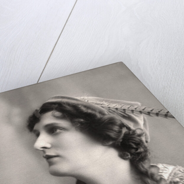 Evelyn Millard (1869-1941), English actress by Foulsham and Banfield