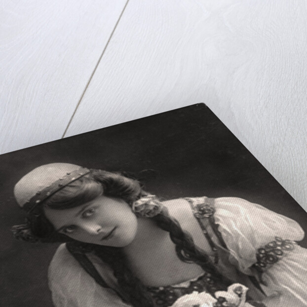 Maie Ash, actress by Dover Street Studios