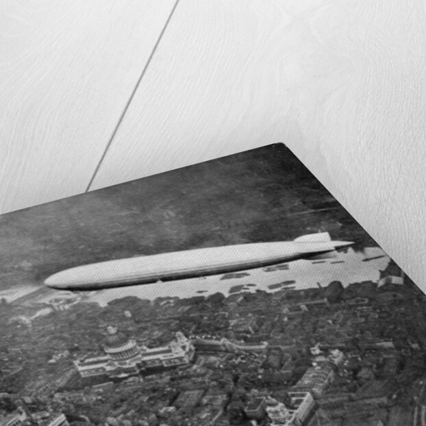 The airship 'Graf Zepplin' over London, August 1931 by Anonymous