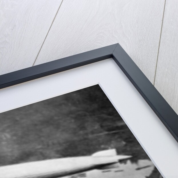 The airship 'Graf Zepplin' over London, August 1931 by Anonymous