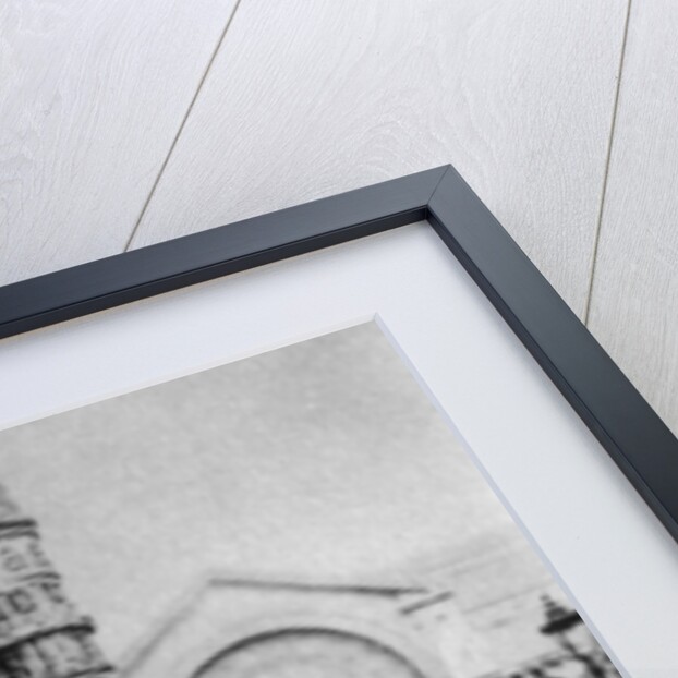 A man carrying many baskets on his head, Covent Garden, London by Anonymous
