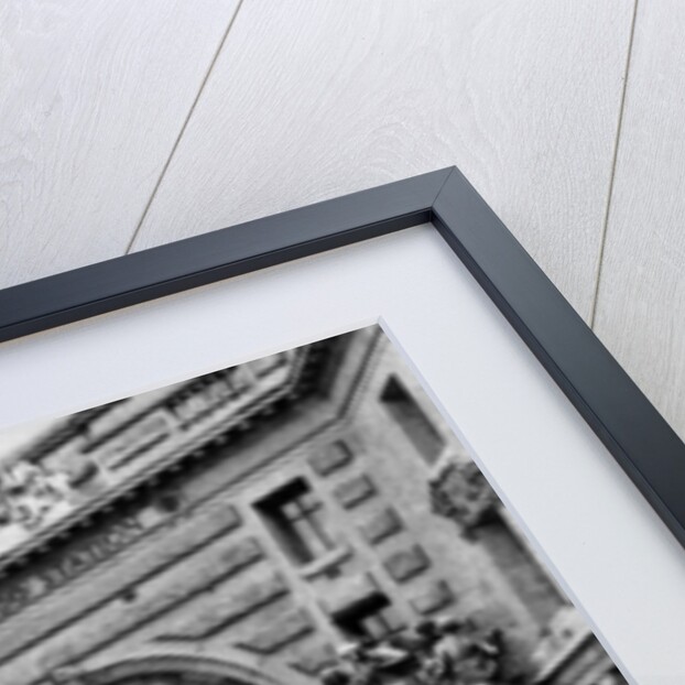 Waterloo Station, London by McLeish