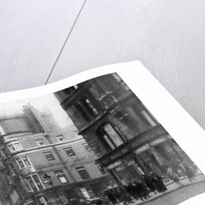 Knightsbridge, London by Anonymous