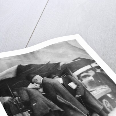 Bookstalls of the Farringdon Road market, London by Walter Benington