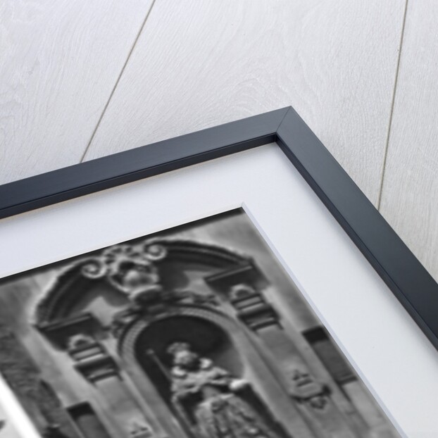 Clock and statues, Church of St Dunstan-in-the-West, London by Joel