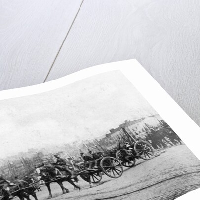 The first units of the British Expeditionary Force in Boulogne, Northern France by Anonymous