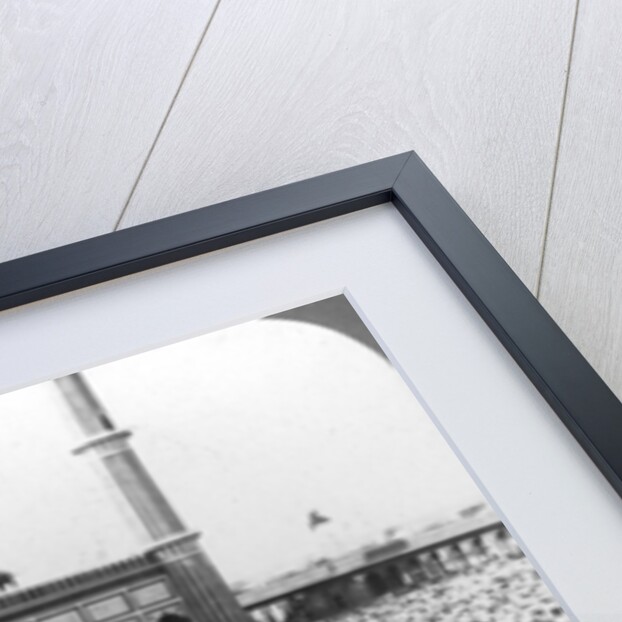 Praying at Jumma Musjid, Delhi, India by Underwood & Underwood