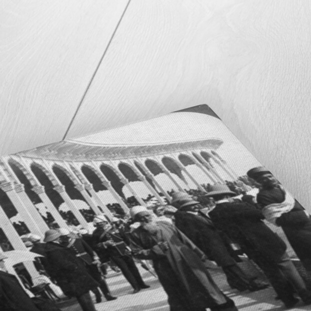 Gathering at the great Durbar Amphitheatre, Delhi, India by Underwood & Underwood