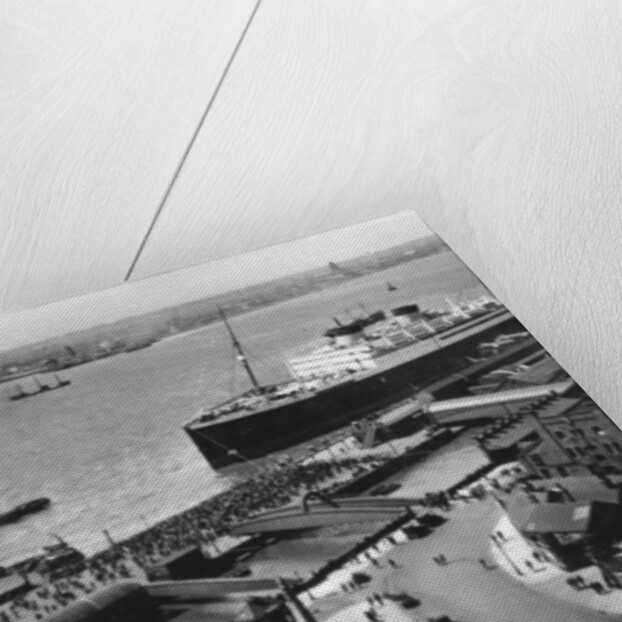 The landing stage at Liverpool docks, Merseyside by Anonymous
