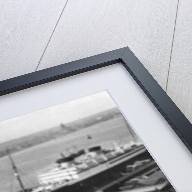 The landing stage at Liverpool docks, Merseyside by Anonymous