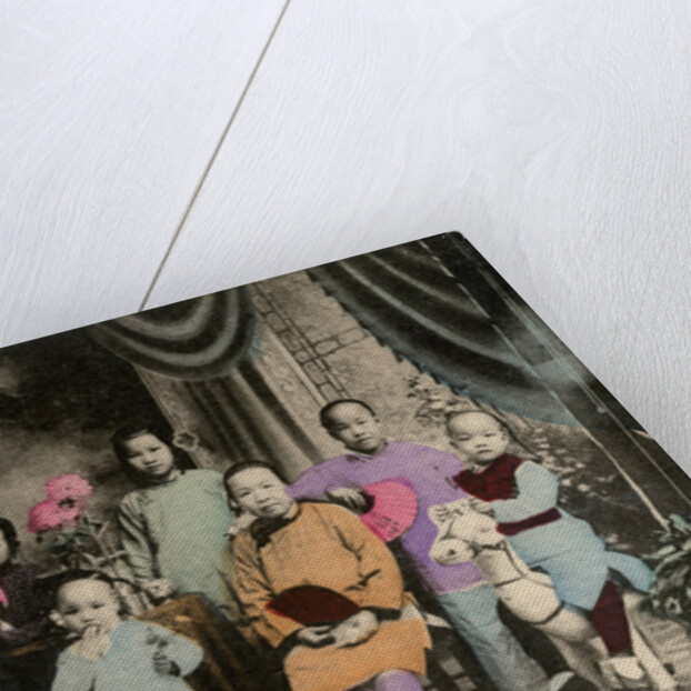 Chinese family, Hong Kong by Anonymous