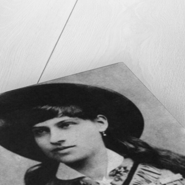 Annie Oakley, American exhibition sharpshooter by Anonymous