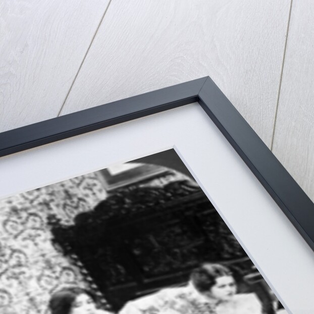 Looking for a Man by American Stereoscopic Company