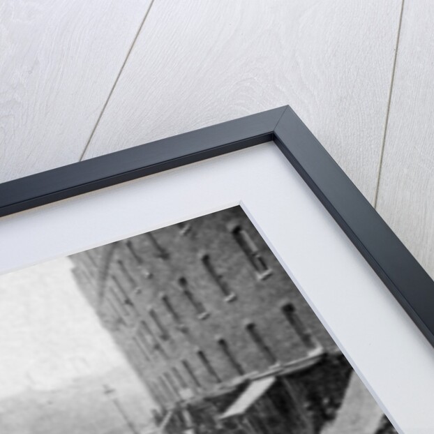 Sunday market, Wentworth Street, East London by Anonymous