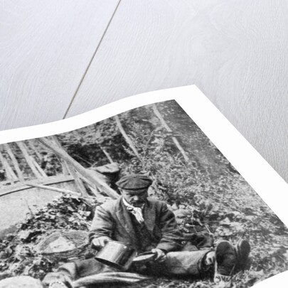 Hop pickers, Kentish hop fields by Anonymous