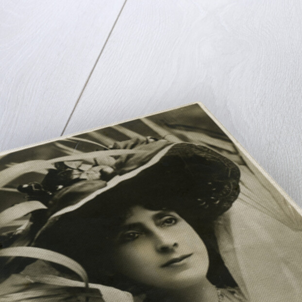 Mrs Lewis Waller, English actress by Langfier Photo