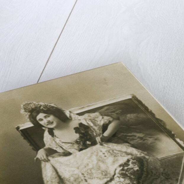 Marie Dainton, British actress by R Dunn and Co