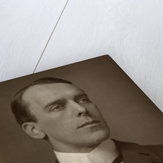 ES Willard, British actor by St James's Photographic Co