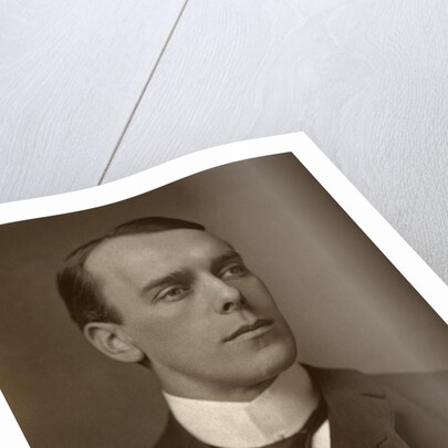 ES Willard, British actor by St James's Photographic Co