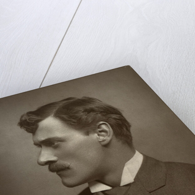 Frederick Leslie, British actor, singer, comedian and dramatist by St James's Photographic Co