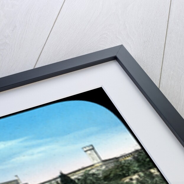 Railway station, from the Queen's Garden, Delhi, India by Anonymous