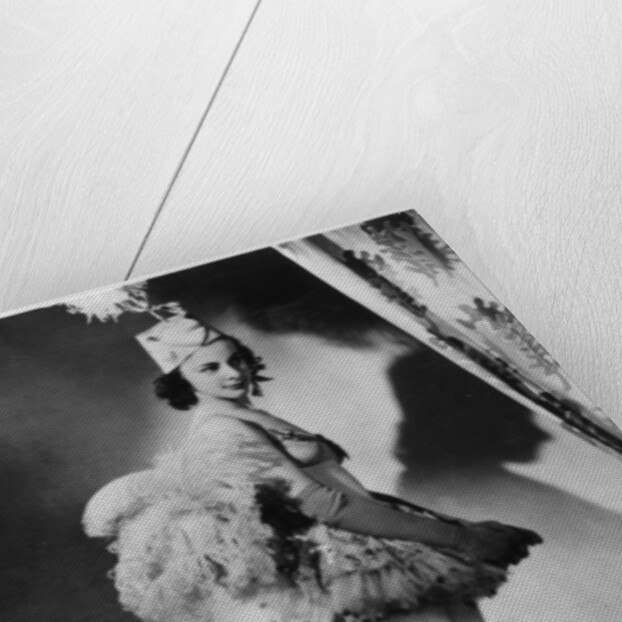 Ruth Robinson, British actress by Anonymous