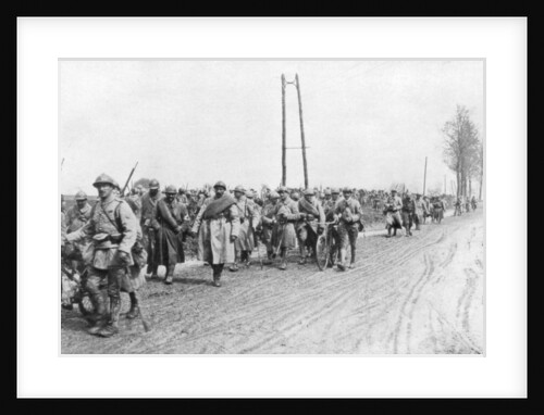 French infantry regiment returning from the front by Anonymous