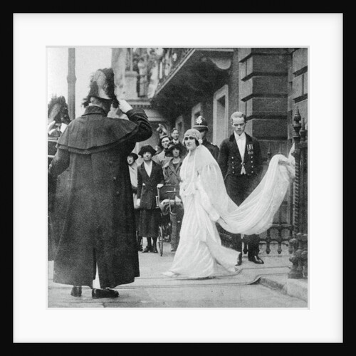 Lady Elizabeth Bowes-Lyon on her way to be married at Westminster Abbey by Anonymous