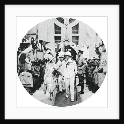 The Duke and Duchess of York visiting the tomb of Admiral Benbow, Kingston, Jamaica by Anonymous