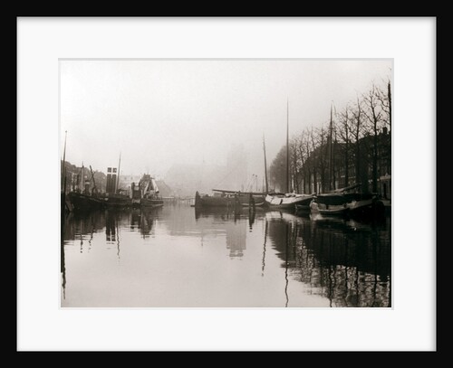 Canal boats, Dordrecht, Netherlands by James Batkin