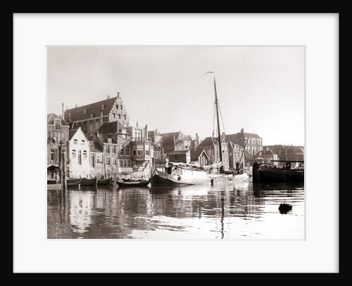 Canal boats, Dordrecht, Netherlands by James Batkin