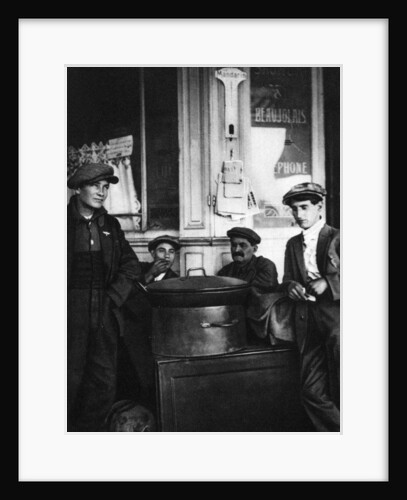 Street sellers of roasted chestnuts, Paris by Ernest Flammarion