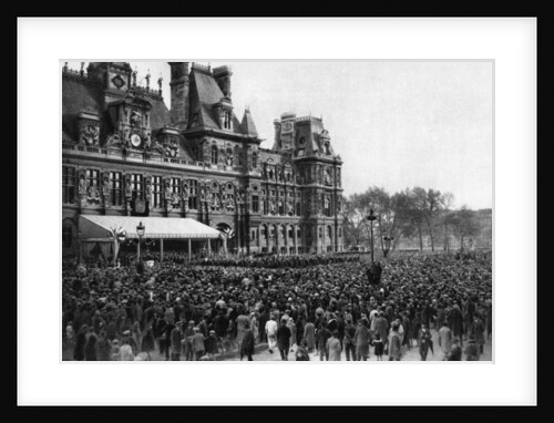 Crowd in front of the Town Hall on a reception day, Paris by Ernest Flammarion