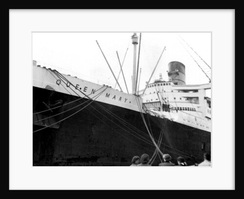 Ocean liner RMS 'Queen Mary' by Anonymous