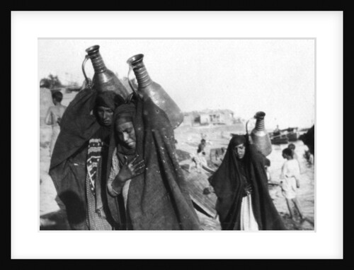 Female water carriers, Amarah, Iraq by Anonymous