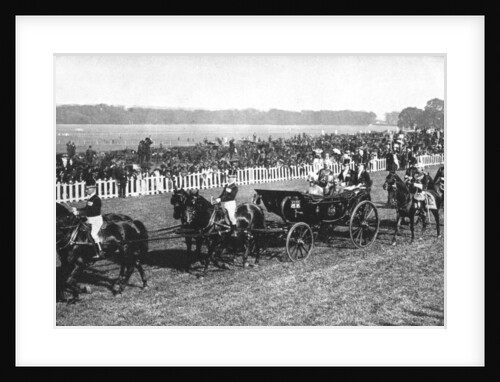 The king and queen arriving at the Leopardstown races, Dublin, July 1911 by Anonymous