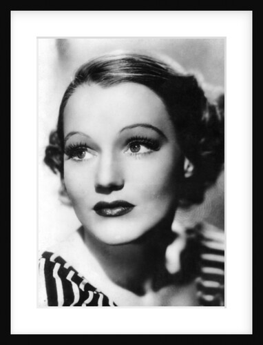 Constance Cummings by Anonymous