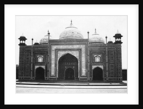 Taj Mahal mosque (or masjid), Agra, India by Anonymous