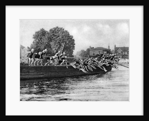 The annual Kew to Putney ladies' swimming race, London by Anonymous