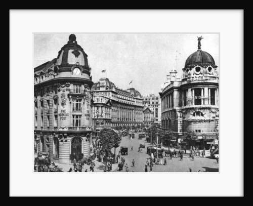 The western entrance to the Aldwych Crescent, London by McLeish