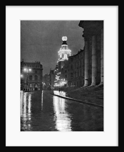 Wet weather in Trafalgar Square, London by Paterson